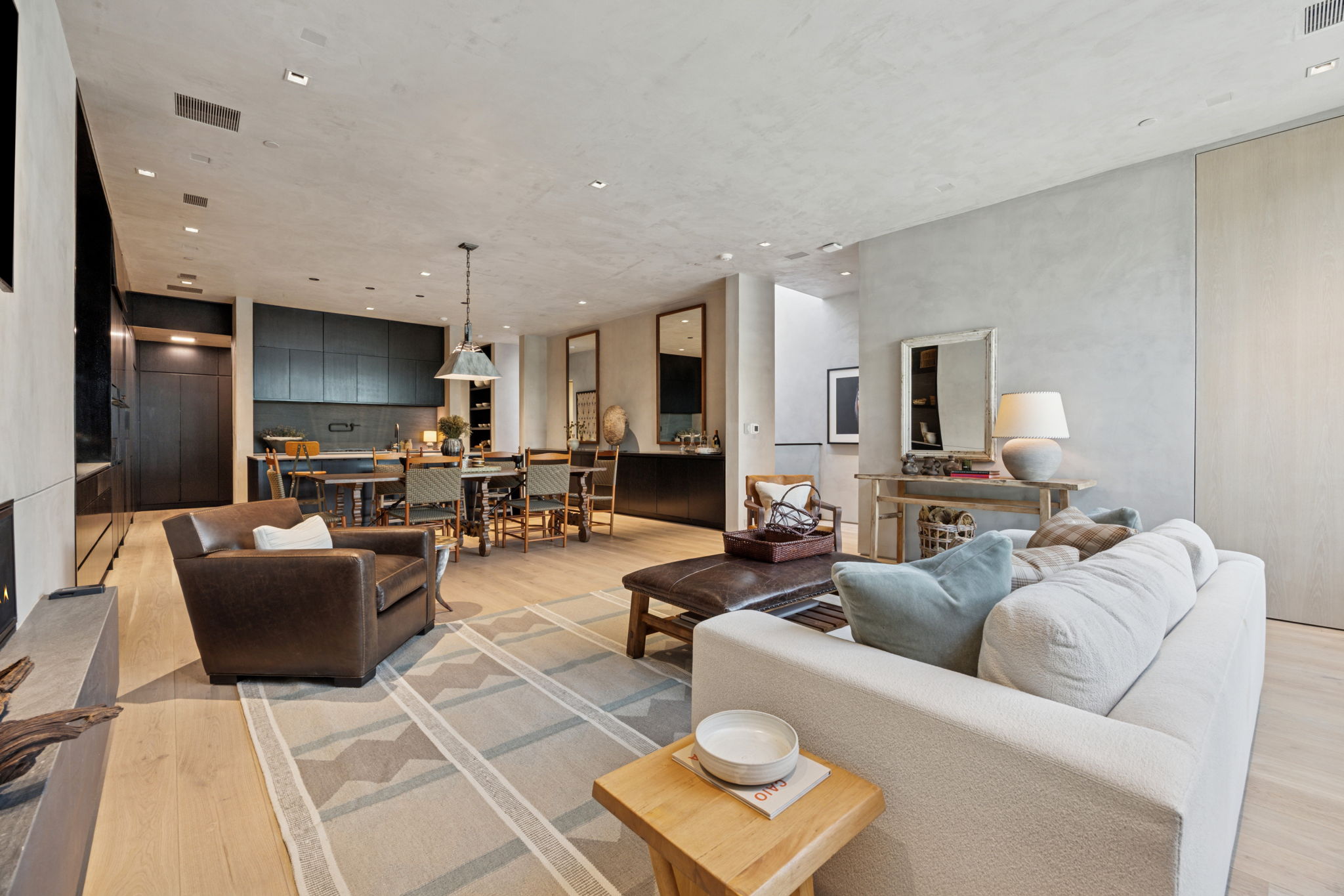 Grullo - Gallery FPO 1